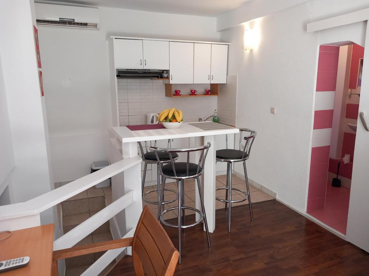 Oli Apartment
